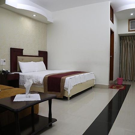 Hotel City Plaza Jessore Extérieur photo