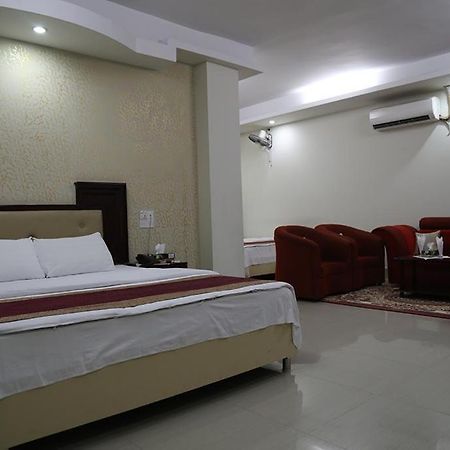 Hotel City Plaza Jessore Extérieur photo