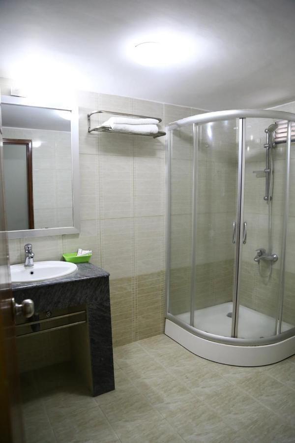 Hotel City Plaza Jessore Extérieur photo