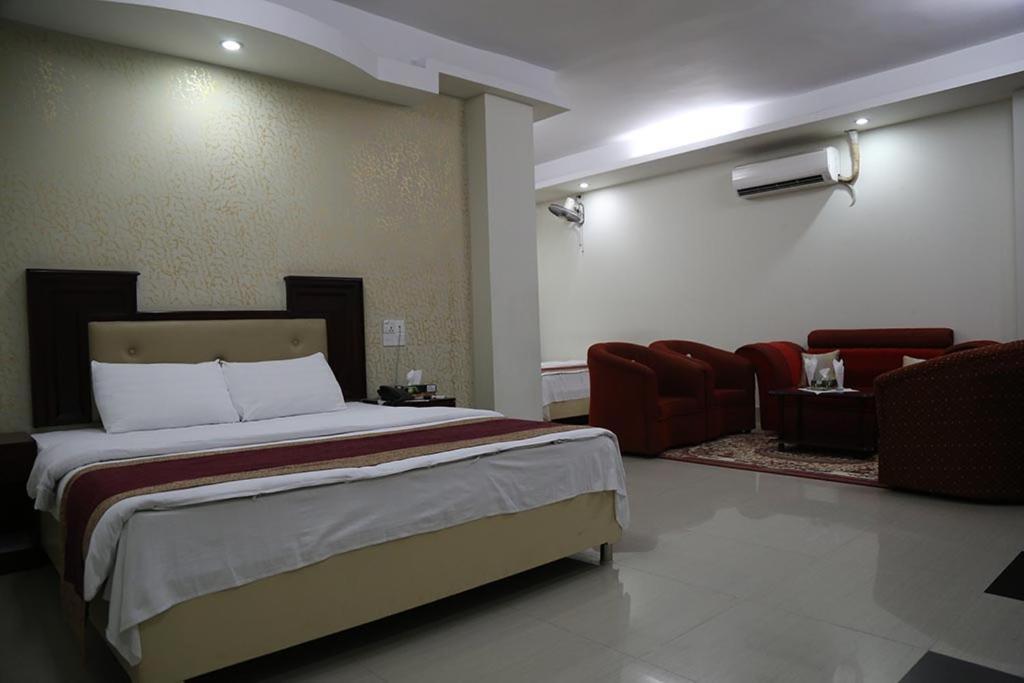 Hotel City Plaza Jessore Extérieur photo